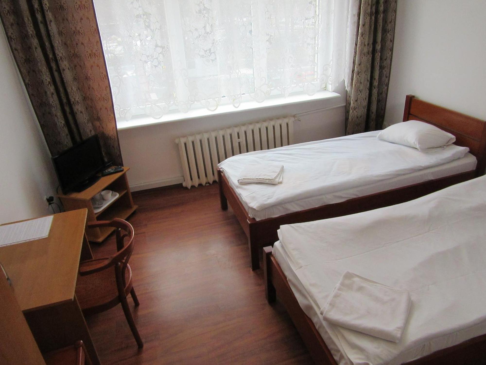 グダニスク Scsk Brzeznoホステル エクステリア 写真