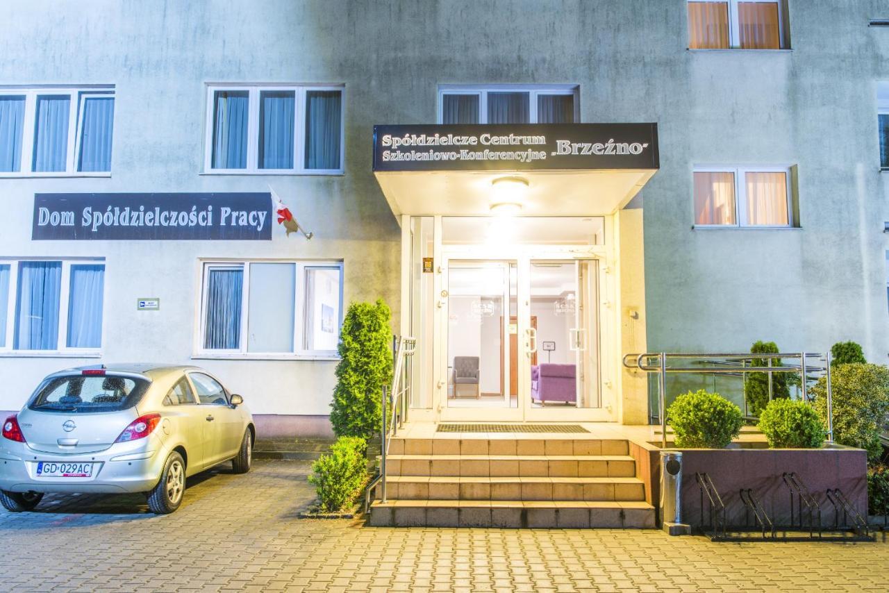 グダニスク Scsk Brzeznoホステル エクステリア 写真
