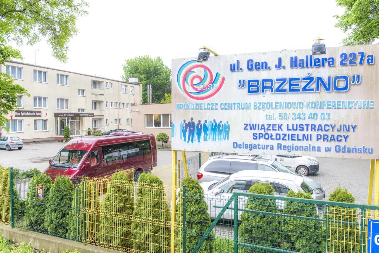 グダニスク Scsk Brzeznoホステル エクステリア 写真